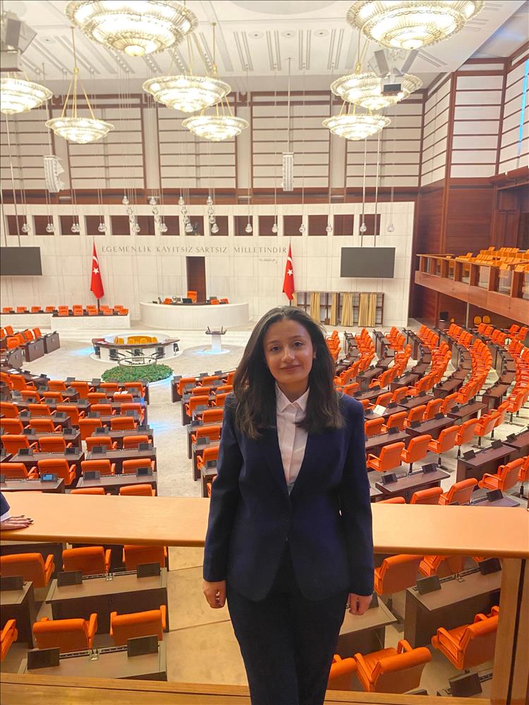 Öğrencimiz Nisa Nur Keklik Yalova'yı Temsilen 19 Mayıs Atatürk’ü Anma, Gençlik ve Spor Bayram'na katıldı