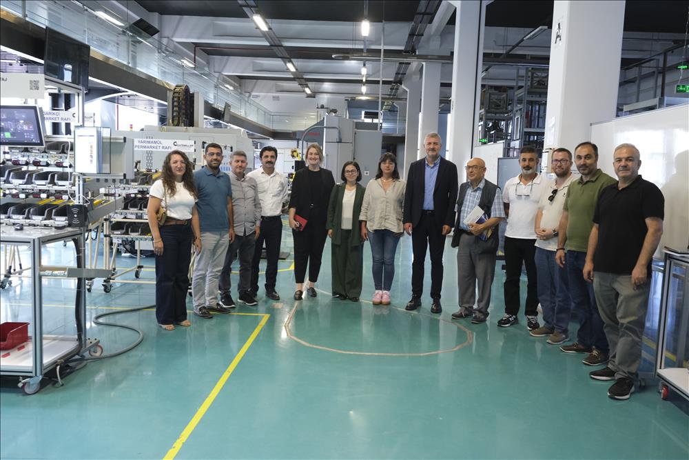 Bölümümüzün Bursa Model Fabrika Ziyareti (16.09.2025)